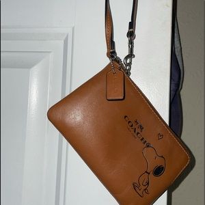 COACH SNOOPY WALLET